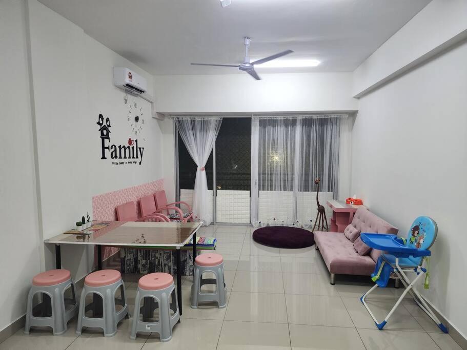 Cozy Familee Homestay Simpang Ampat  Exterior photo